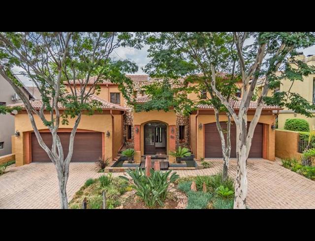 5 BEDROOM HOUSE FOR SALE IN FEATHERBROOKE ESTATE